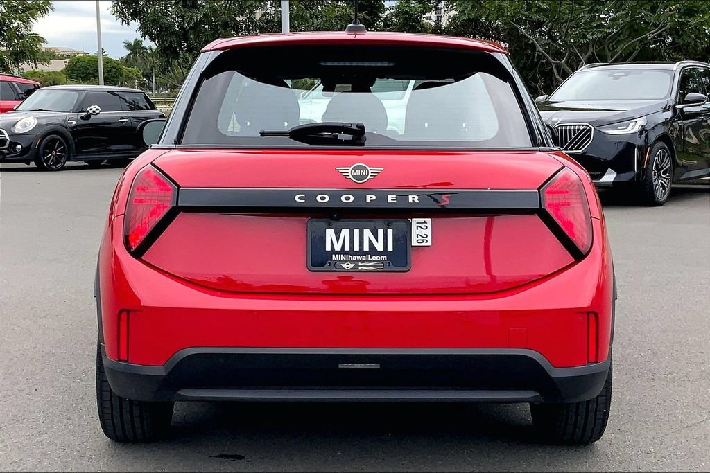 Certified 2025 MINI Cooper S FWD image 5