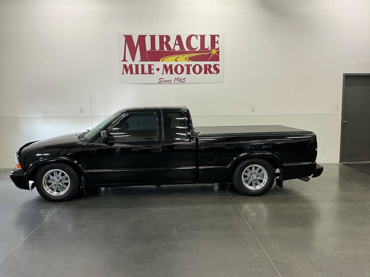 Used 2002 GMC Sonoma SLS w/ Marketing Option Pkg RWD image 2
