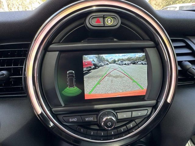 Used 2021 MINI Cooper 4-Door Hardtop image 28