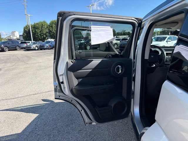 Used 2011 Dodge Nitro Heat AWD/4WD image 19