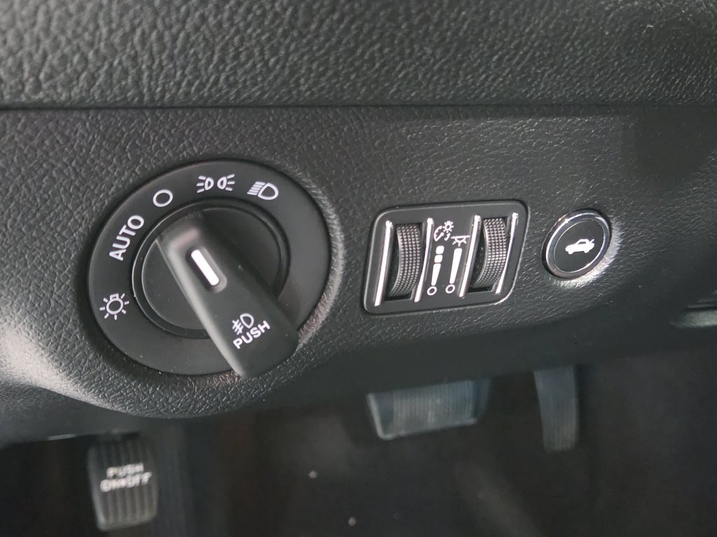 Used 2019 Dodge Challenger GT w/ Blacktop Package AWD/4WD image 30