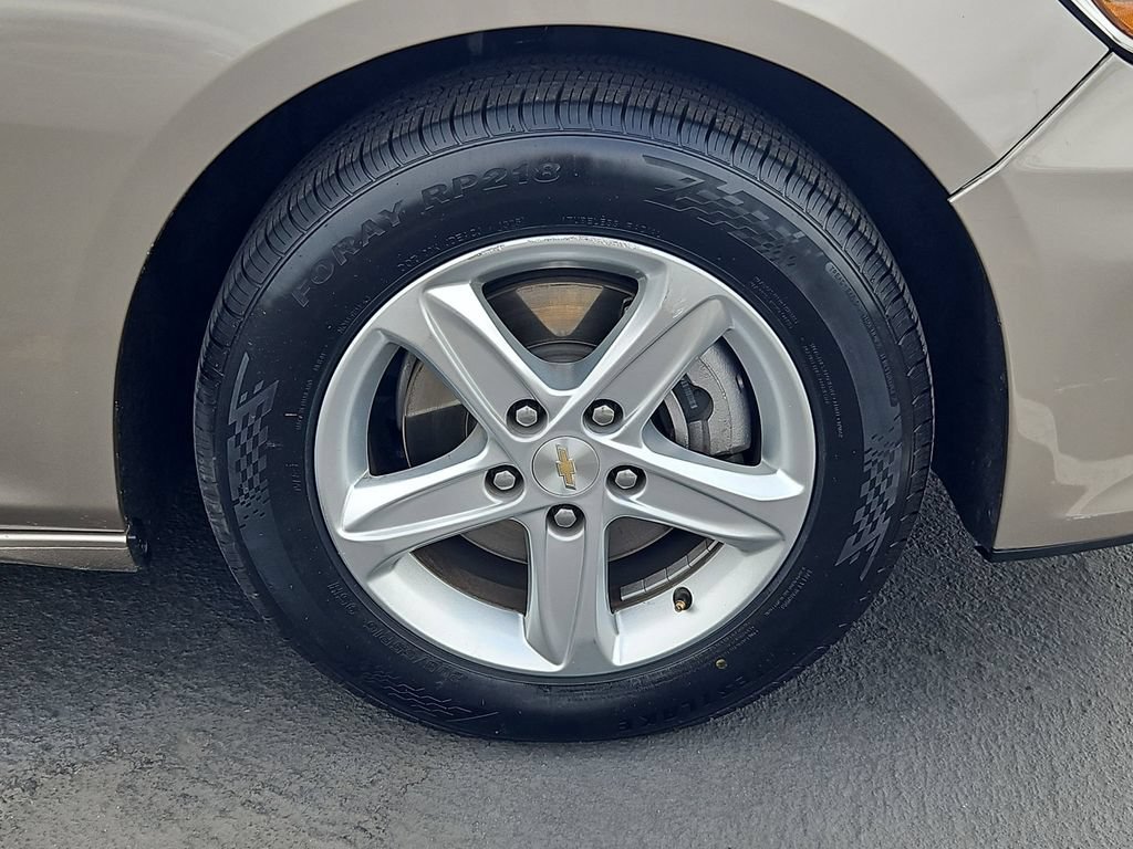 Used 2024 Chevrolet Malibu LT FWD image 30