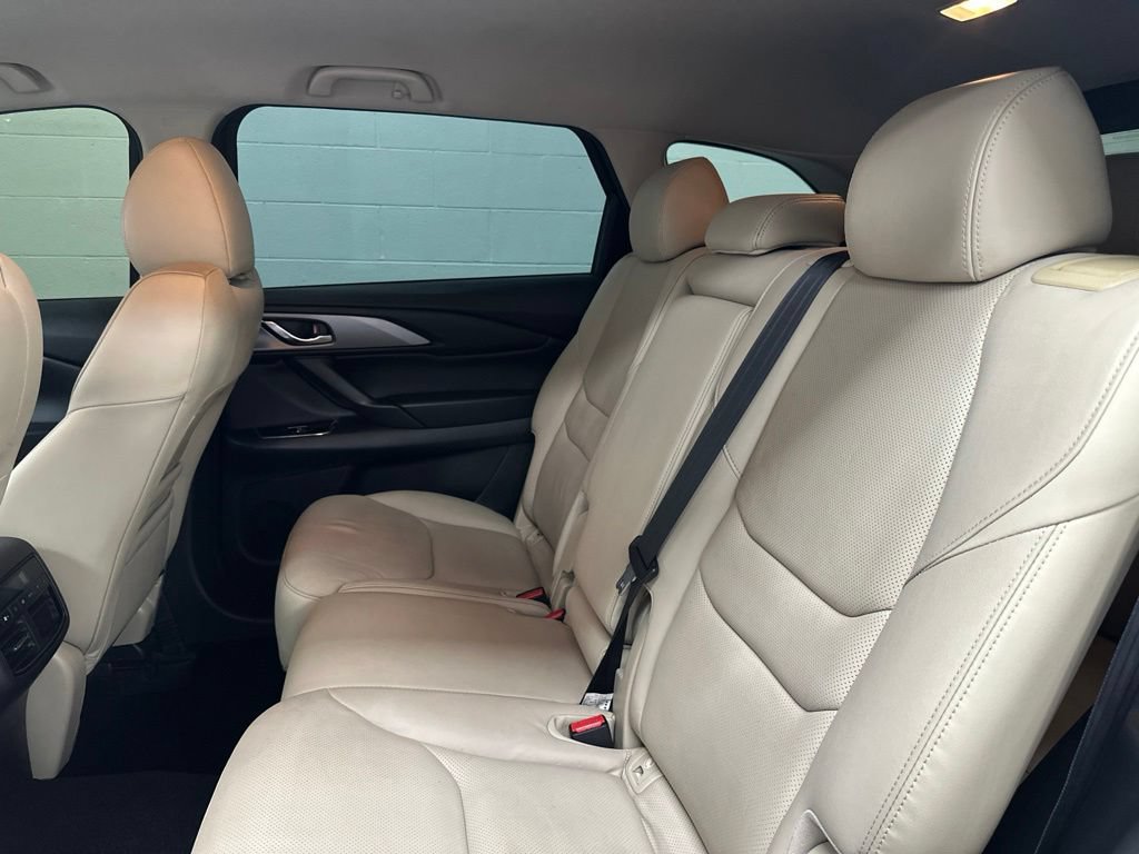 Certified 2022 MAZDA CX-9 Touring AWD/4WD image 19