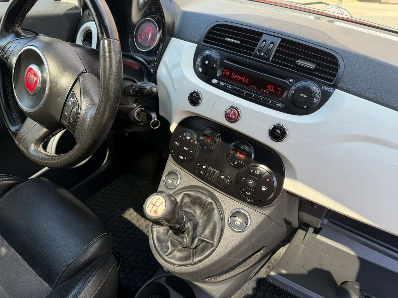 Used 2013 FIAT 500 Turbo w/ Comfort/Convenience Group FWD image 20