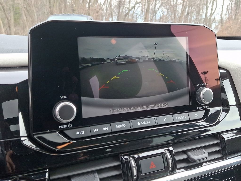 Certified 2023 Nissan Pathfinder SV w/ SV Premium Package image 18