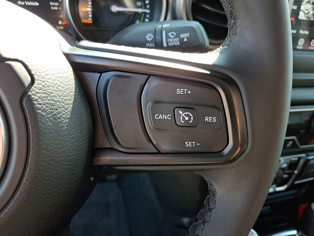 Used 2023 Jeep Wrangler Unlimited AWD/4WD image 21