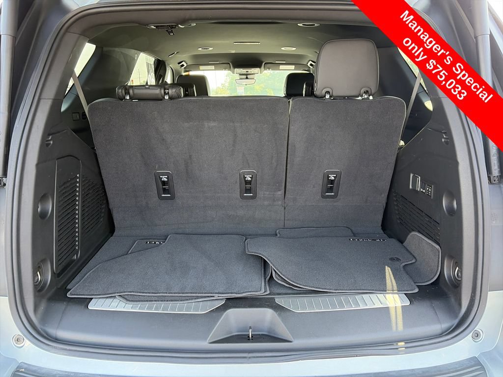 Used 2025 Chevrolet Tahoe High Country AWD/4WD image 7