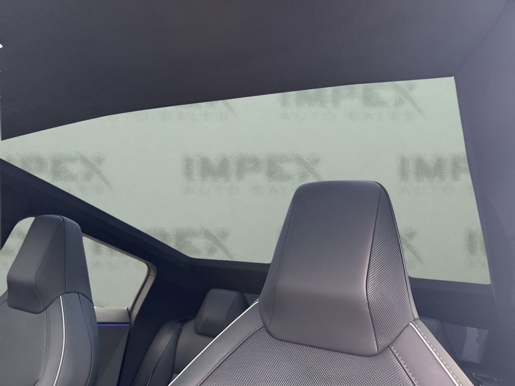 Used 2024 Tesla Cybertruck AWD Crew Cab image 11