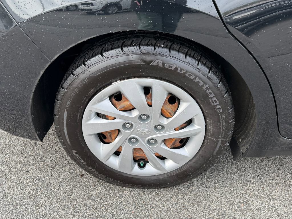 Used 2020 Hyundai Elantra SE w/ Cargo Package (C1) image 15