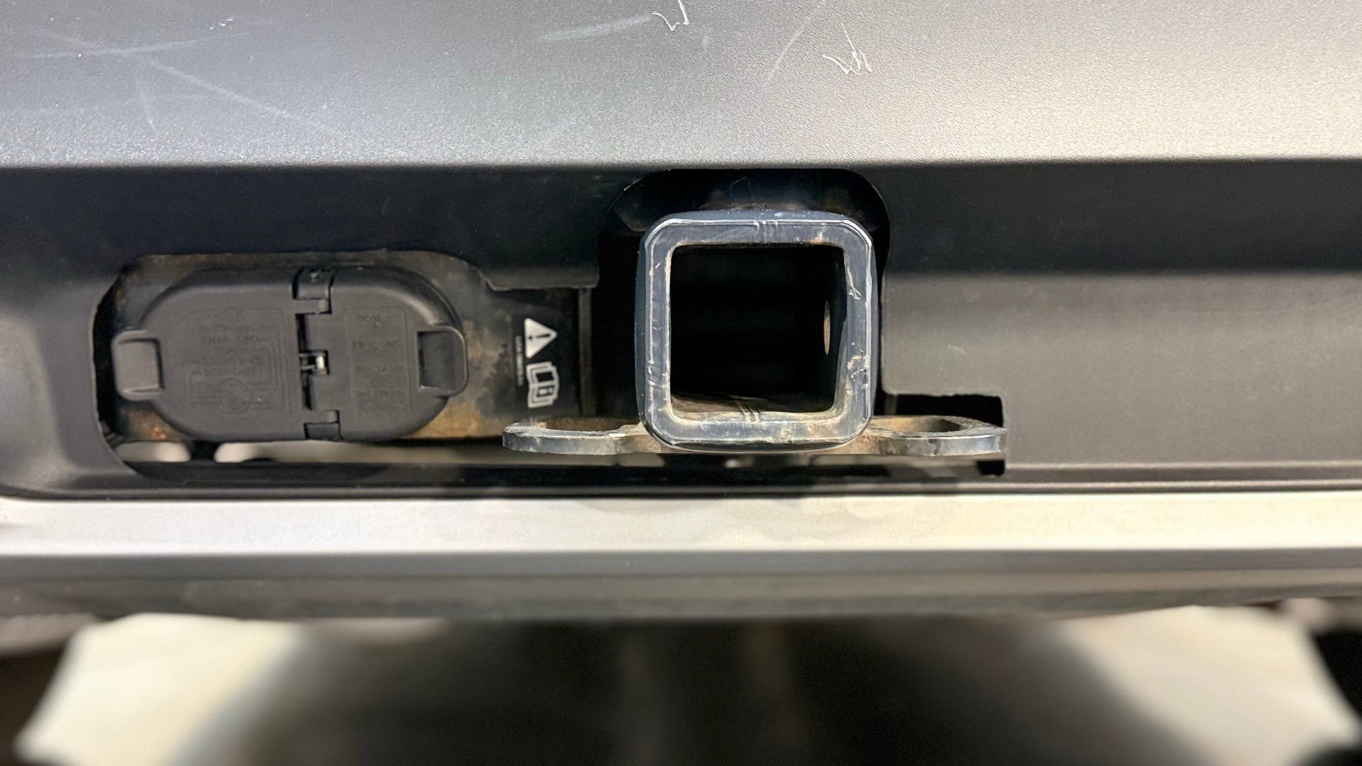 Used 2023 Ford Explorer XLT w/ Equipment Group 202A image 29