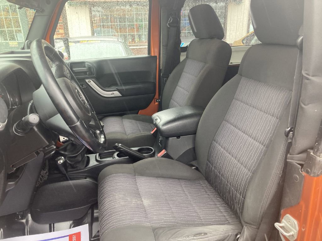 Used 2011 Jeep Wrangler Sahara w/ Dual Top Group image 8