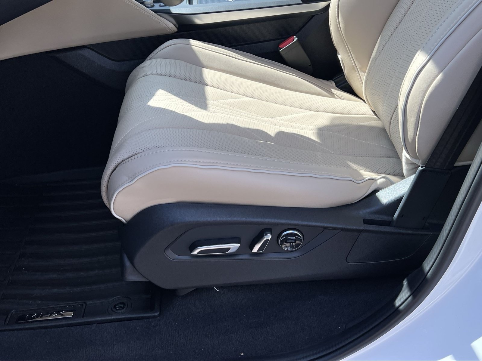 New 2026 Acura MDX w/ Advance Package AWD/4WD image 11