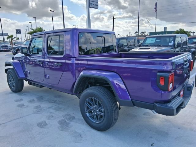 New 2026 Jeep Gladiator Sport AWD/4WD image 5