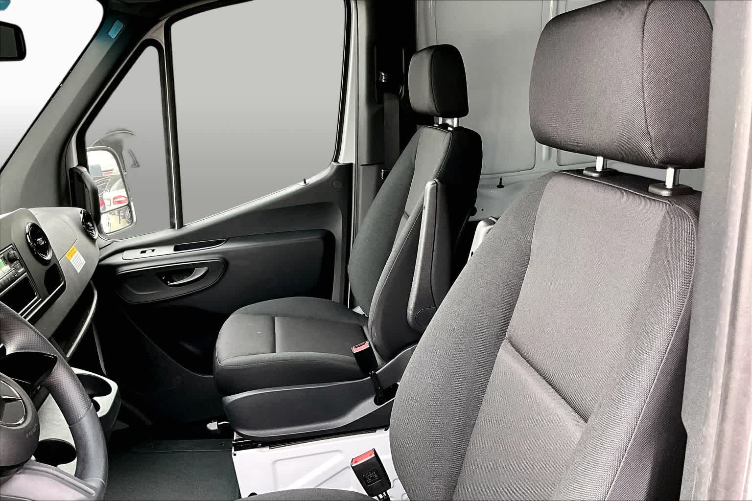 New 2025 Mercedes-Benz Sprinter 2500 image 17