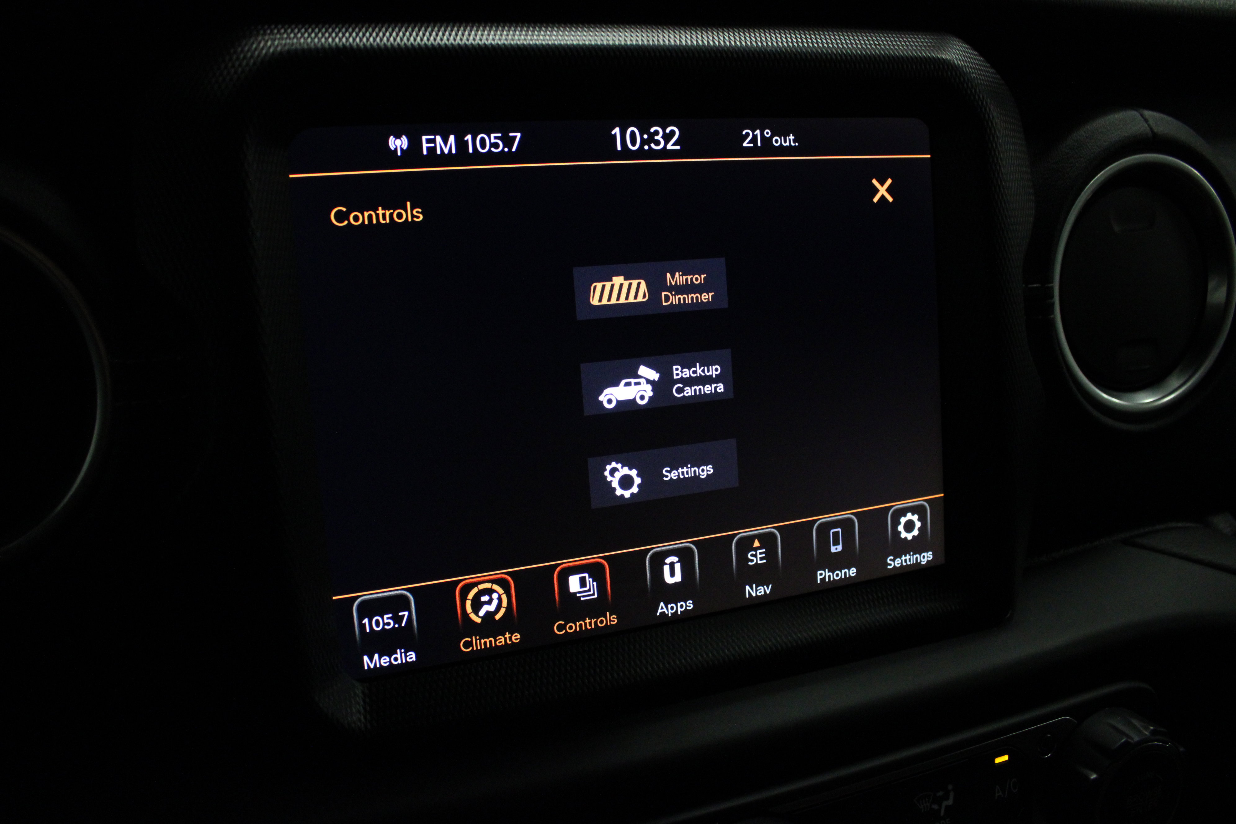 Used 2022 Jeep Wrangler Unlimited Sahara w/ Safety Group image 25