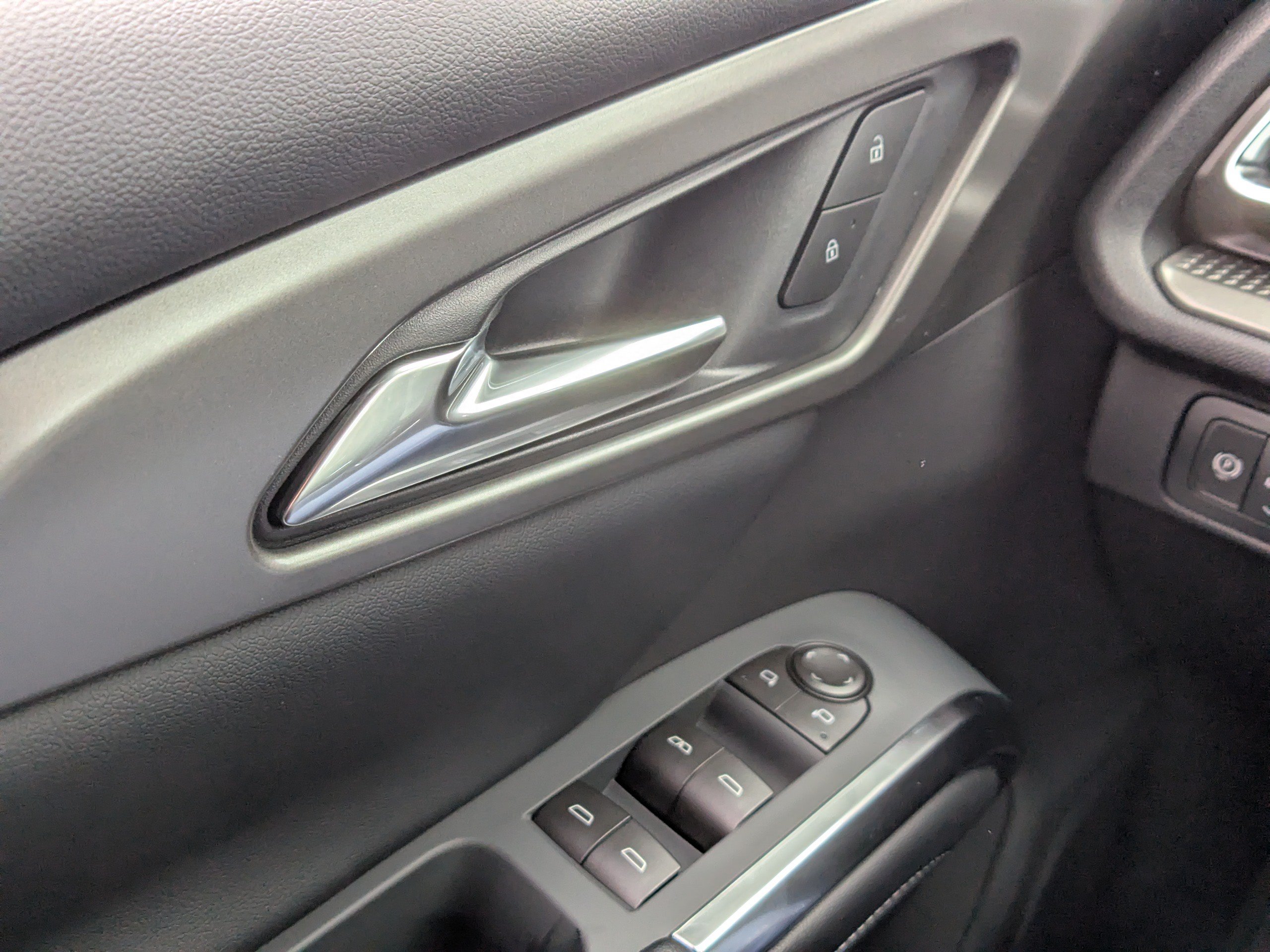 New 2027 Chevrolet Traverse LT FWD image 26