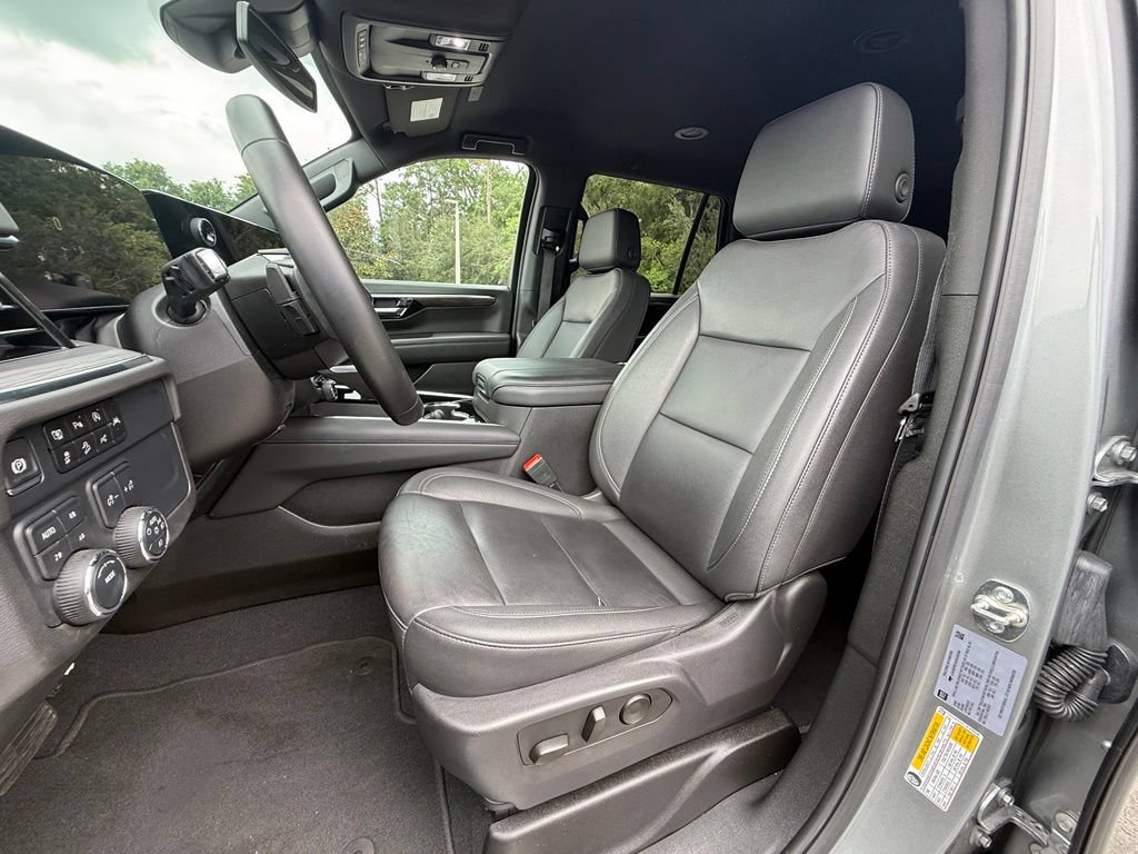 Used 2025 Chevrolet Tahoe Z71 AWD/4WD image 12