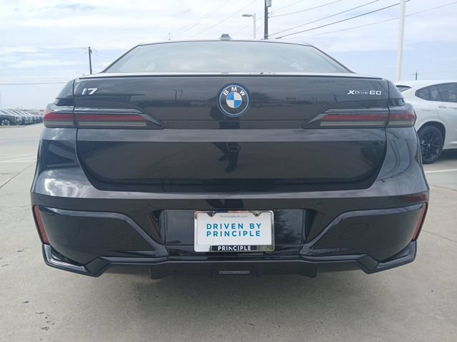New 2025 BMW i7 xDrive60 AWD/4WD image 8
