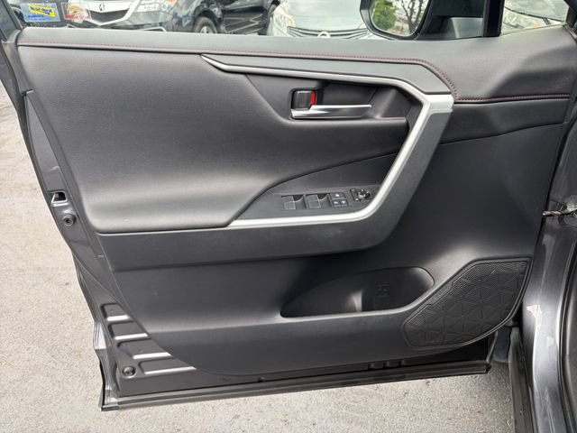 Used 2021 Toyota RAV4 XSE w/ Carpet Mat Package (TMS) AWD/4WD image 32
