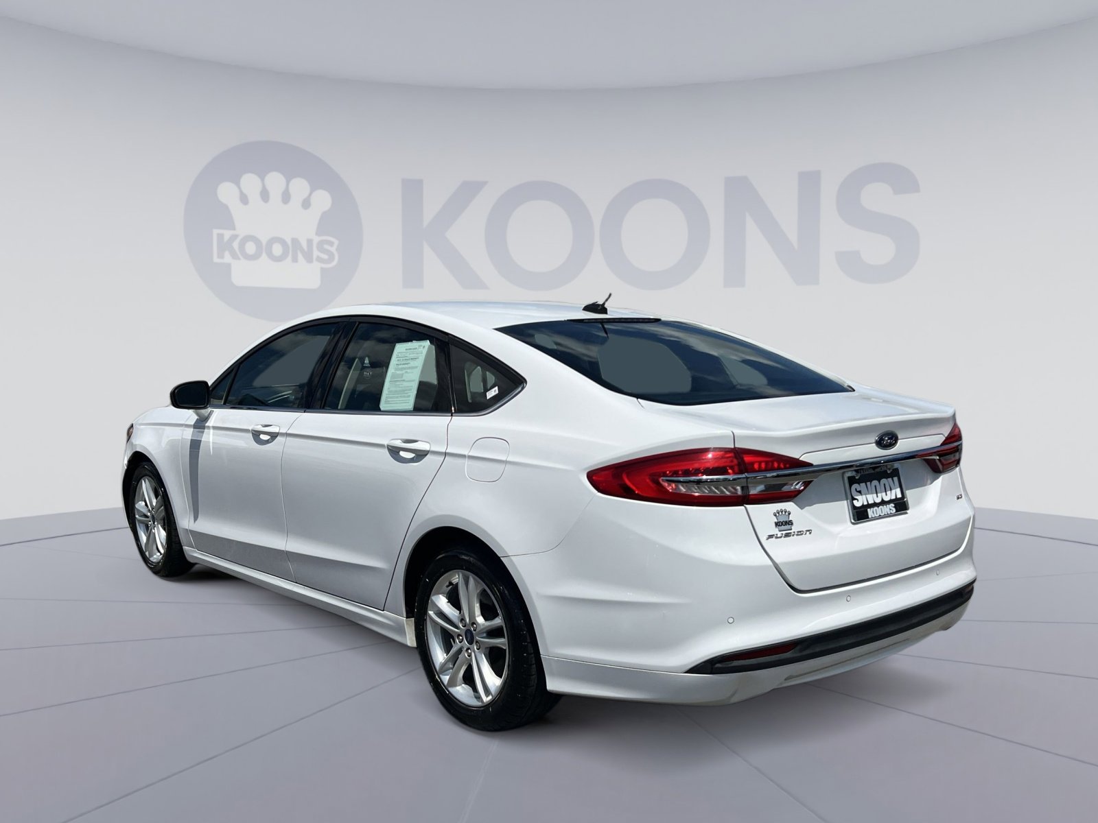 Certified 2018 Ford Fusion SE FWD image 22