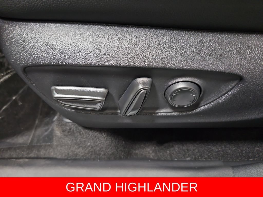 New 2026 Toyota Grand Highlander AWD image 12