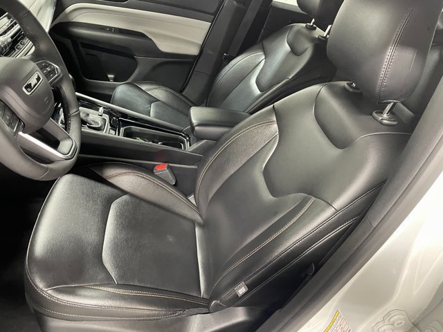 Used 2024 Jeep Compass Limited AWD/4WD image 12