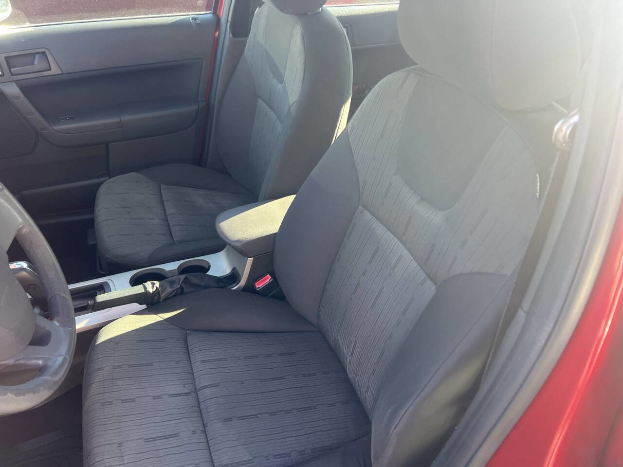 Used 2009 Ford Focus SE image 10