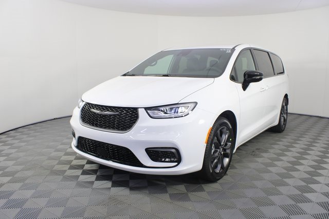 New 2026 Chrysler Pacifica Select image 24