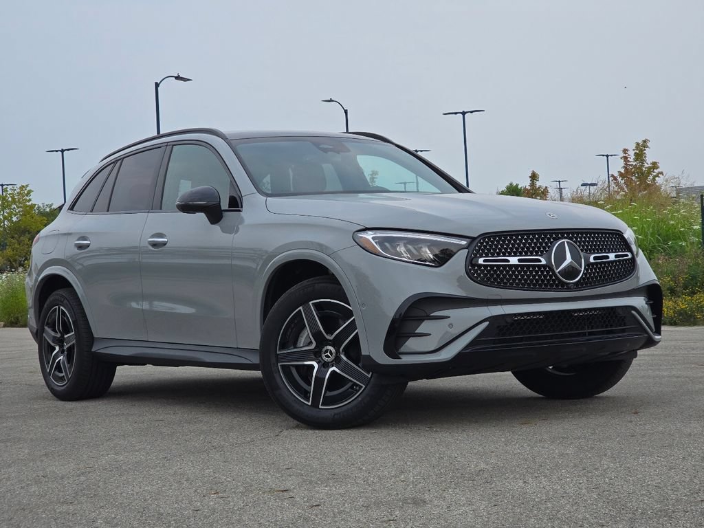Used 2026 Mercedes-Benz GLC 300 4MATIC image 1