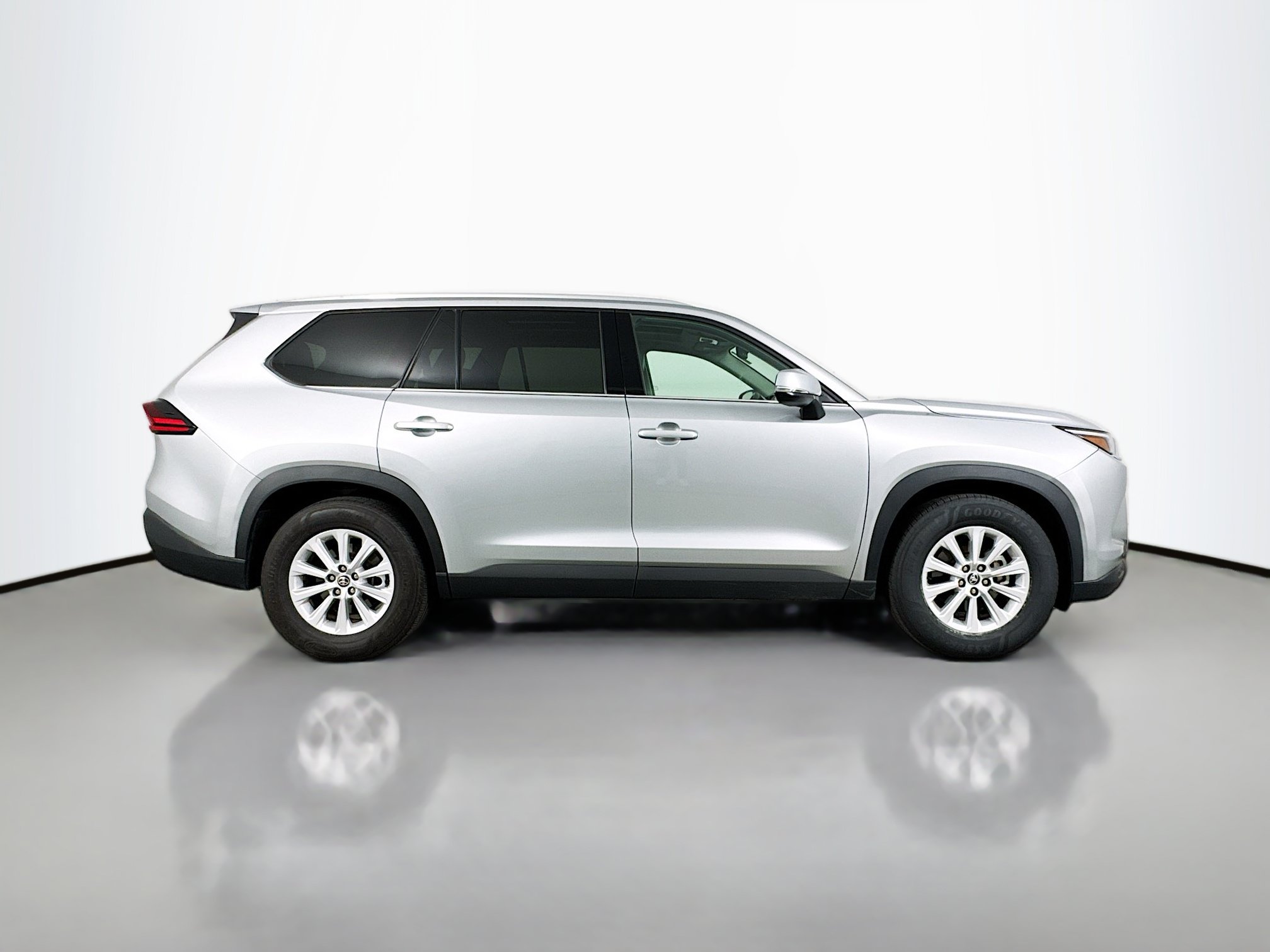 Certified 2025 Toyota Grand Highlander AWD image 8