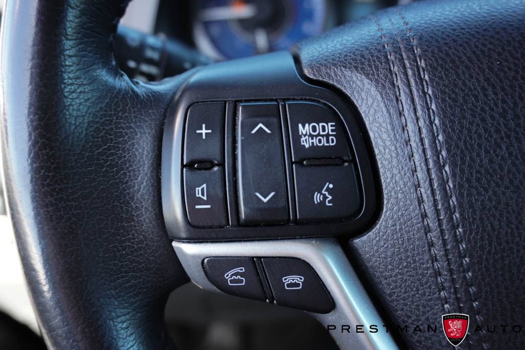 Used 2015 Toyota Sienna XLE w/ XLE Navigation Package AWD/4WD image 14
