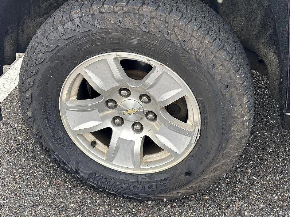 Used 2018 Chevrolet Silverado 1500 LT w/ All Star Edition image 11