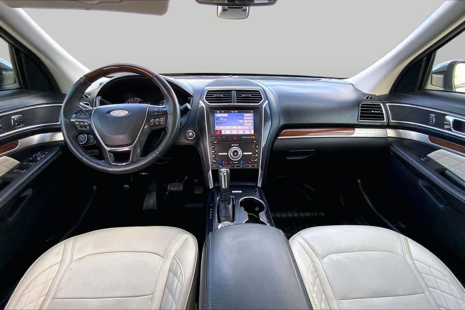 Used 2019 Ford Explorer Platinum AWD/4WD image 16