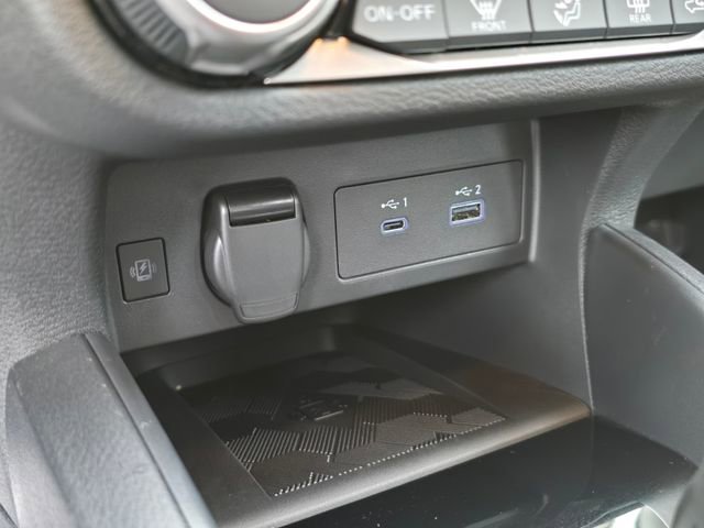 New 2025 Nissan Versa SR image 26