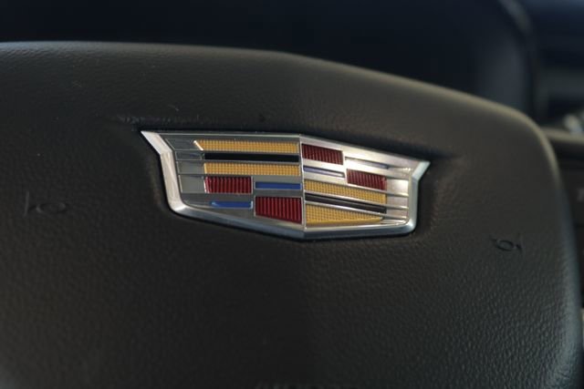 Used 2023 Cadillac XT6 Premium Luxury image 14