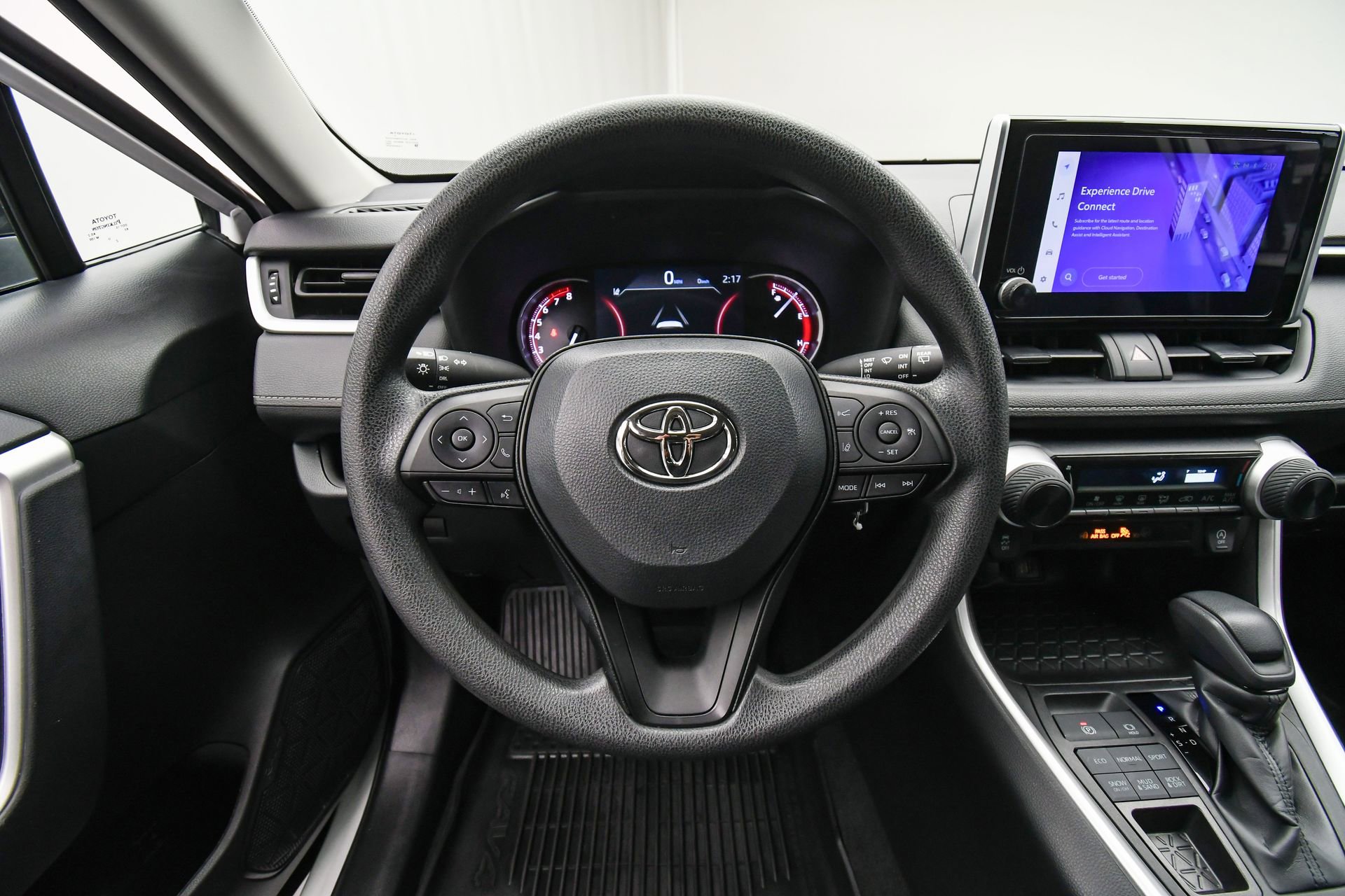 Used 2023 Toyota RAV4 LE AWD/4WD image 13