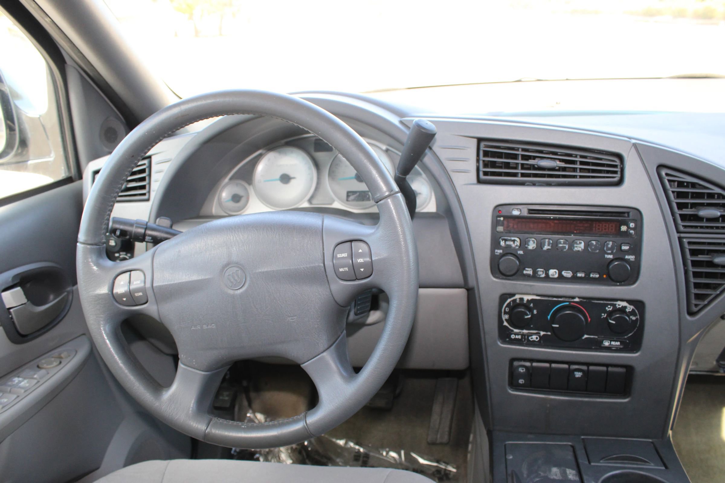 Used 2004 Buick Rendezvous CX image 8