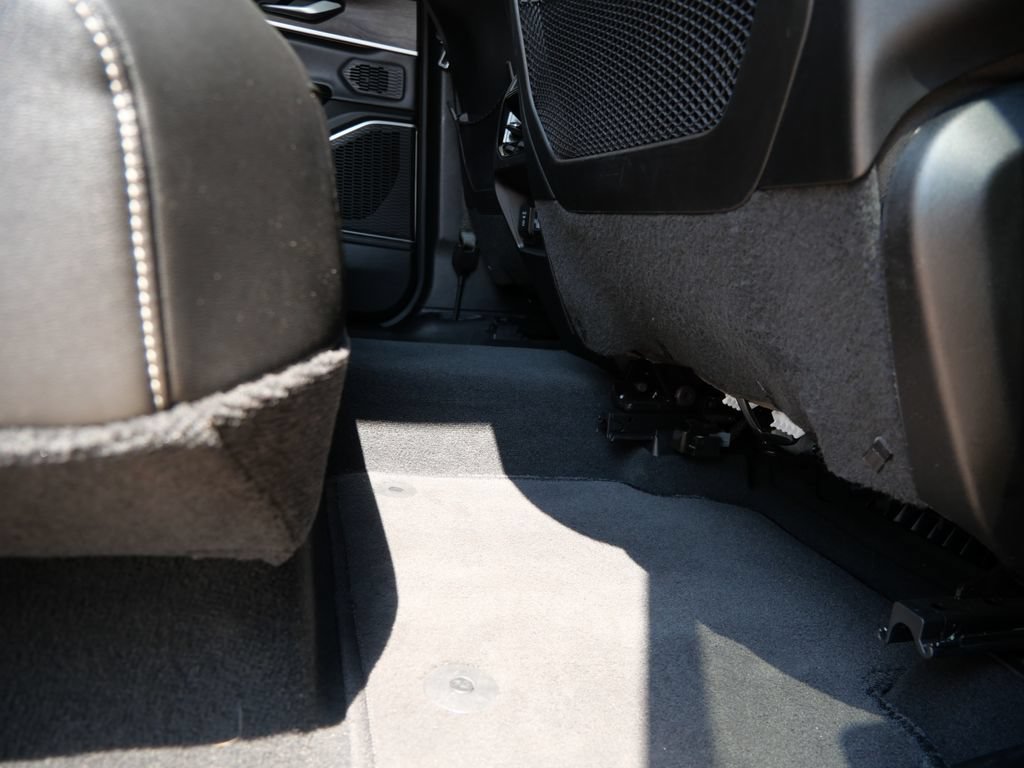 Used 2023 Jeep Grand Cherokee 4WD 4xe image 16