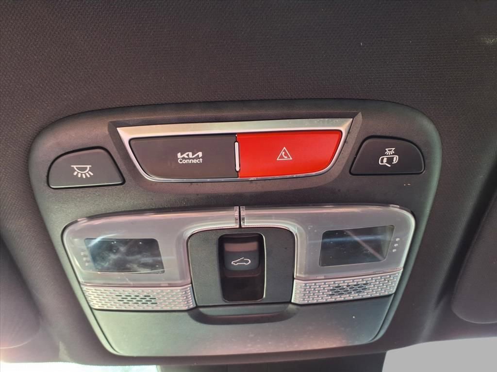 Used 2023 Kia Telluride EX w/ EX Captain's Chair Package image 17