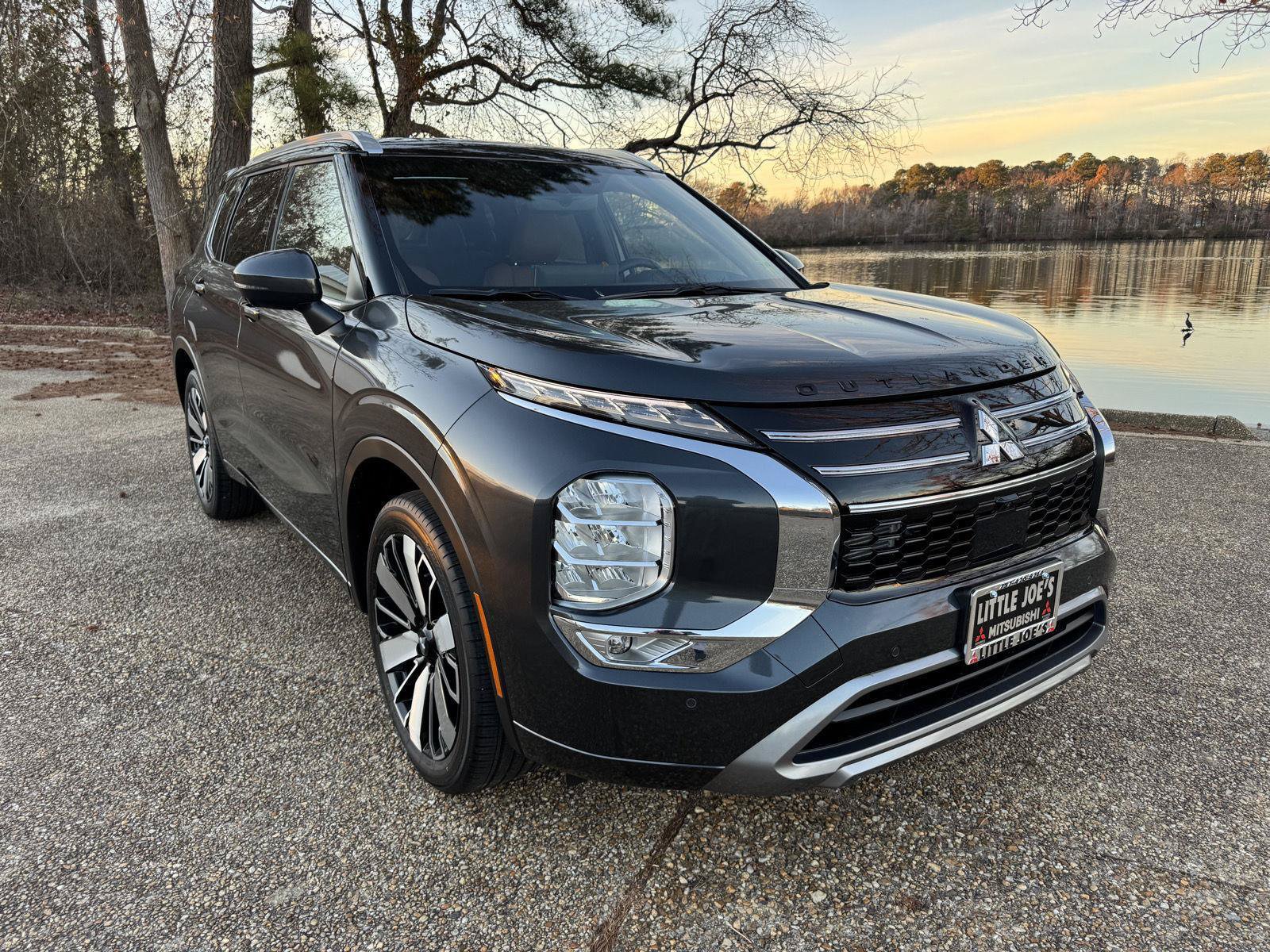 New 2026 Mitsubishi Outlander SEL FWD image 1