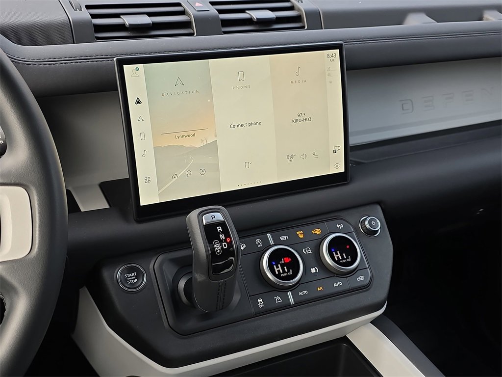 Used 2025 Land Rover Defender 110 S image 19