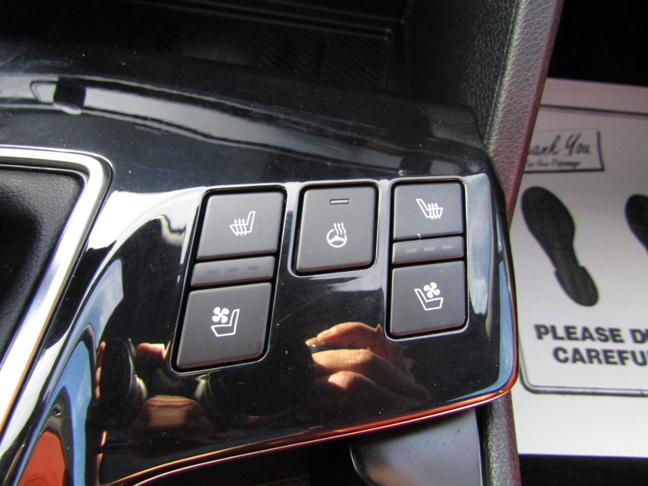 Used 2023 Kia Sportage SX image 15