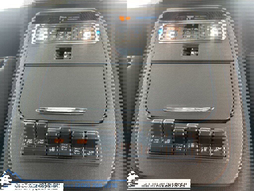 Used 2025 Ford F150 Raptor image 38