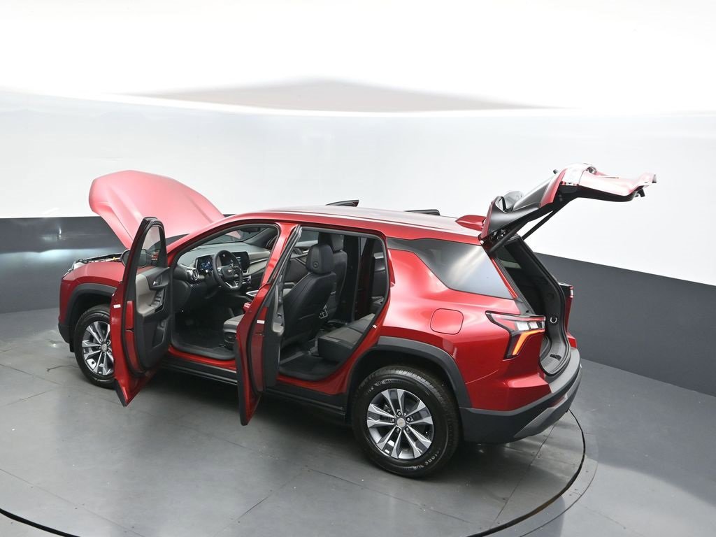 New 2026 Chevrolet Equinox LT w/ Convenience Package II image 2