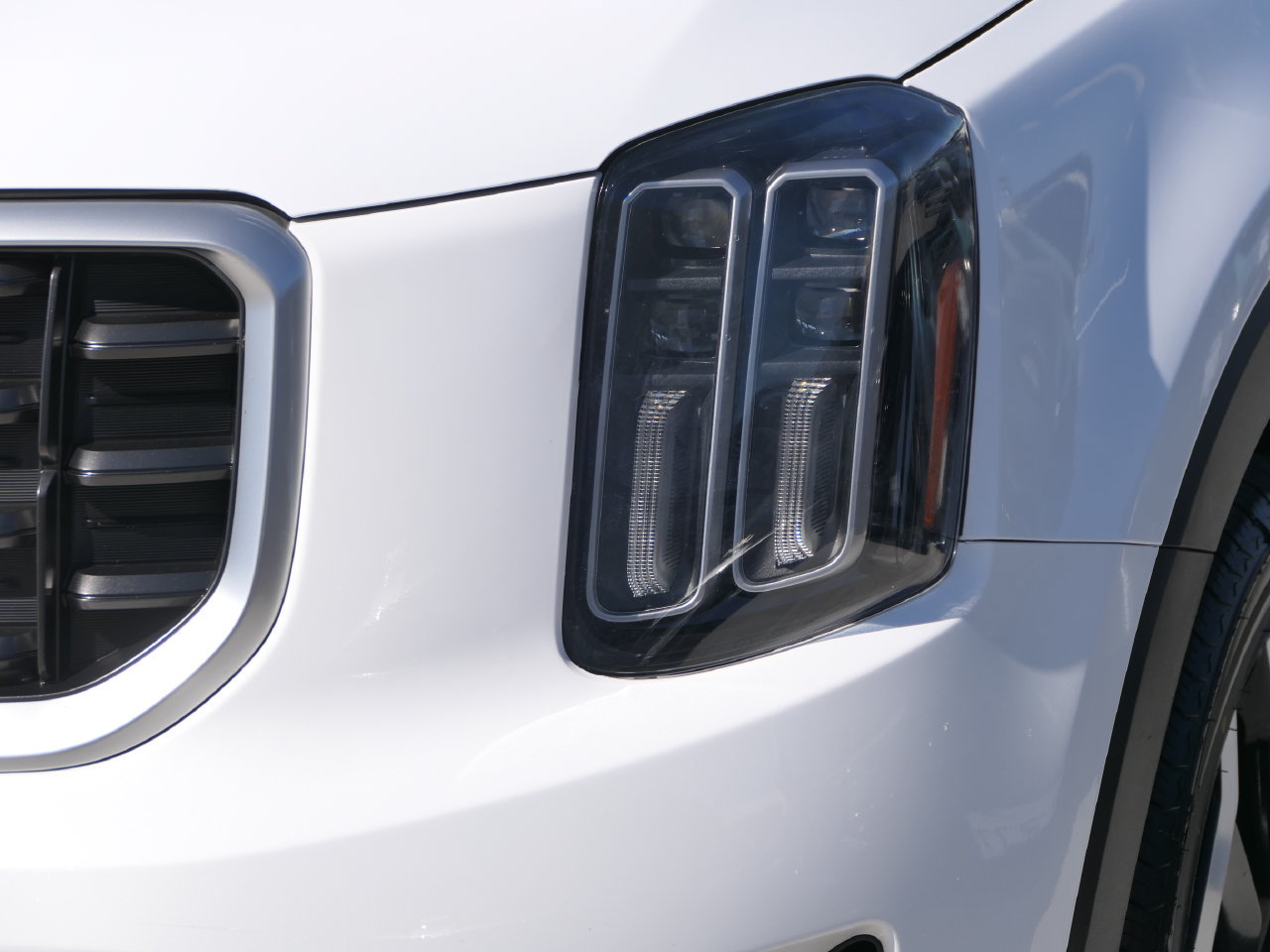 Certified 2024 Kia Telluride S w/ S Sunroof Package FWD image 8