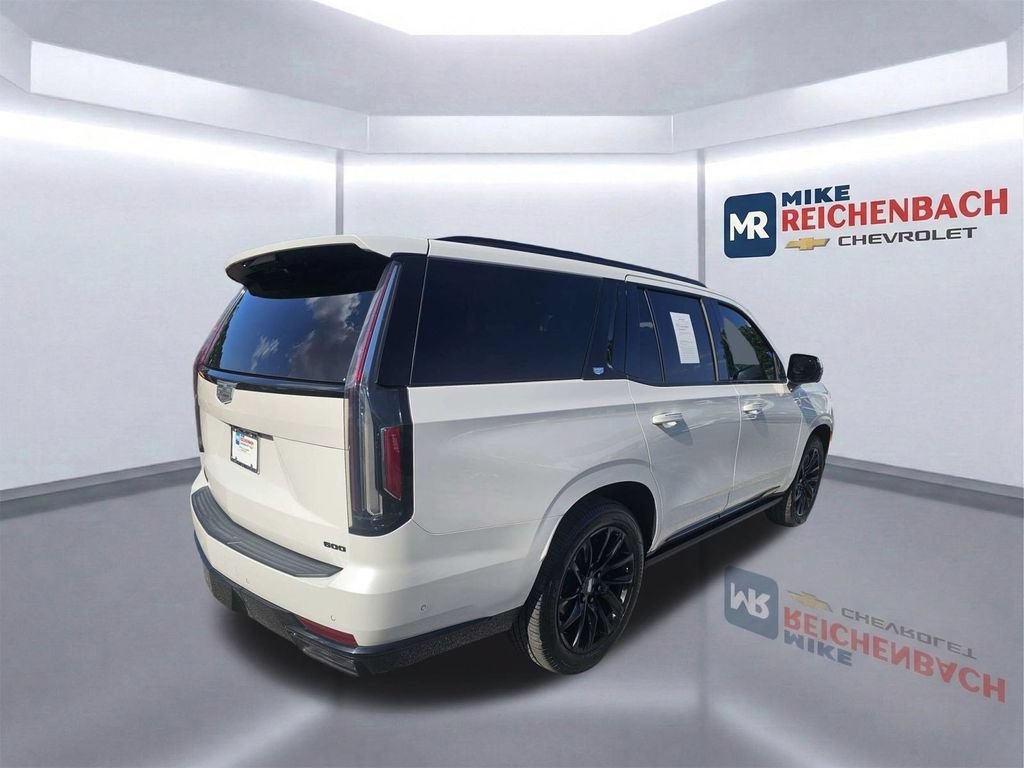 Used 2022 Cadillac Escalade Sport Platinum w/ LPO, ONYX Package AWD/4WD image 4