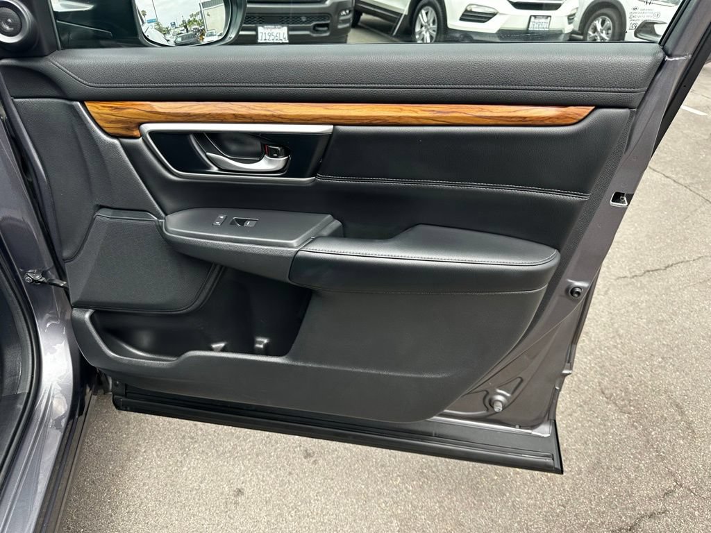 Used 2020 Honda CR-V Touring image 14