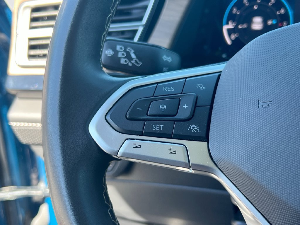Used 2025 Volkswagen Atlas SE AWD/4WD image 36