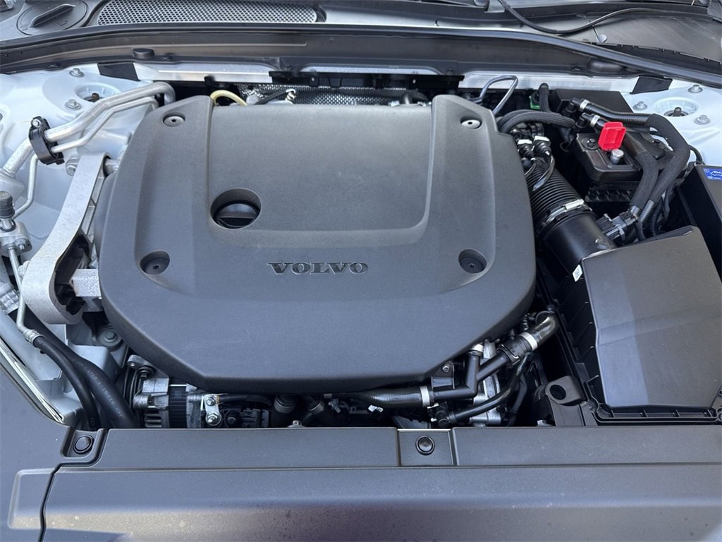 Used 2023 Volvo S90 B6 Ultimate image 28