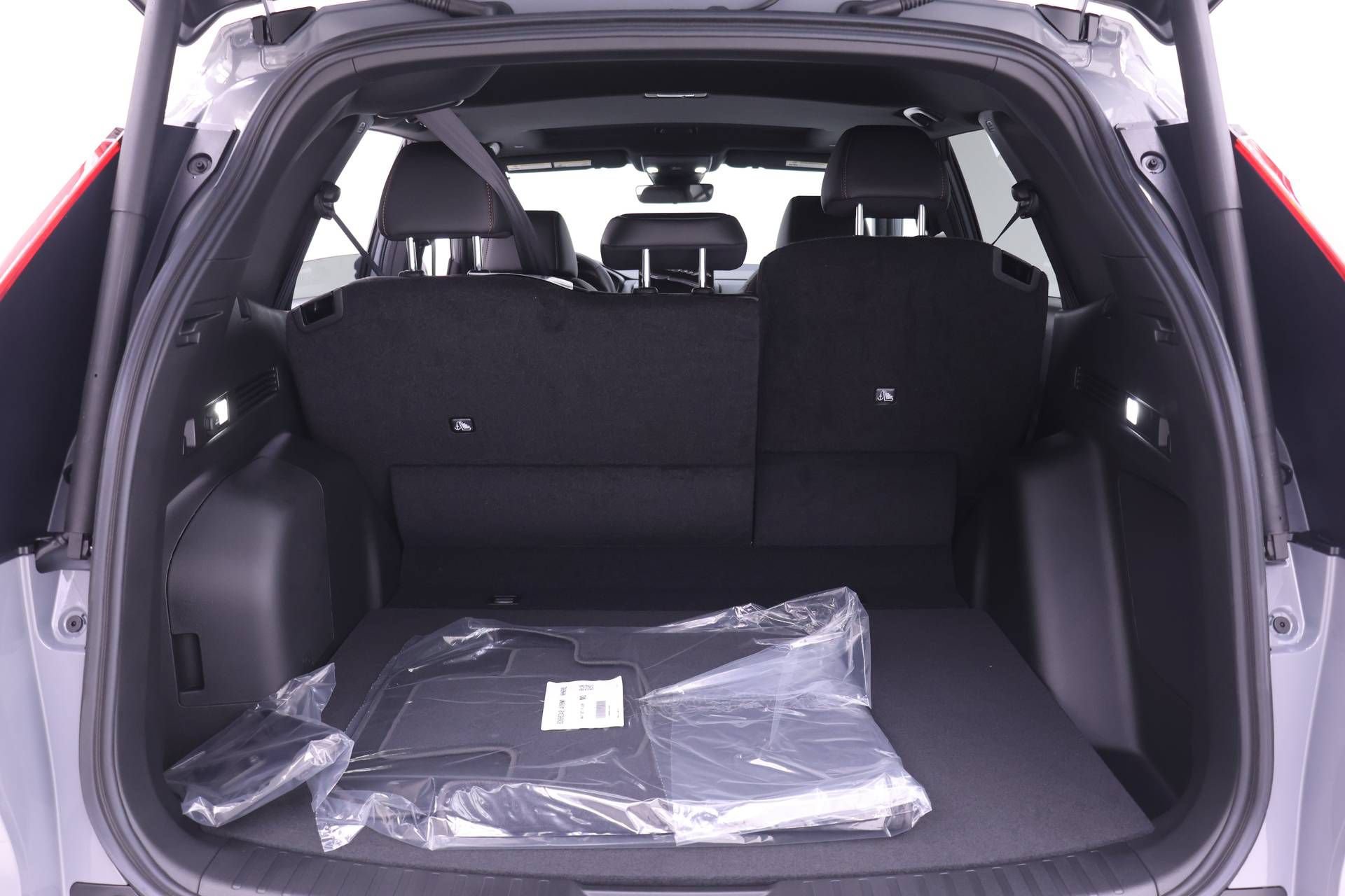 Certified 2024 Volvo S60 B5 Plus FWD image 39